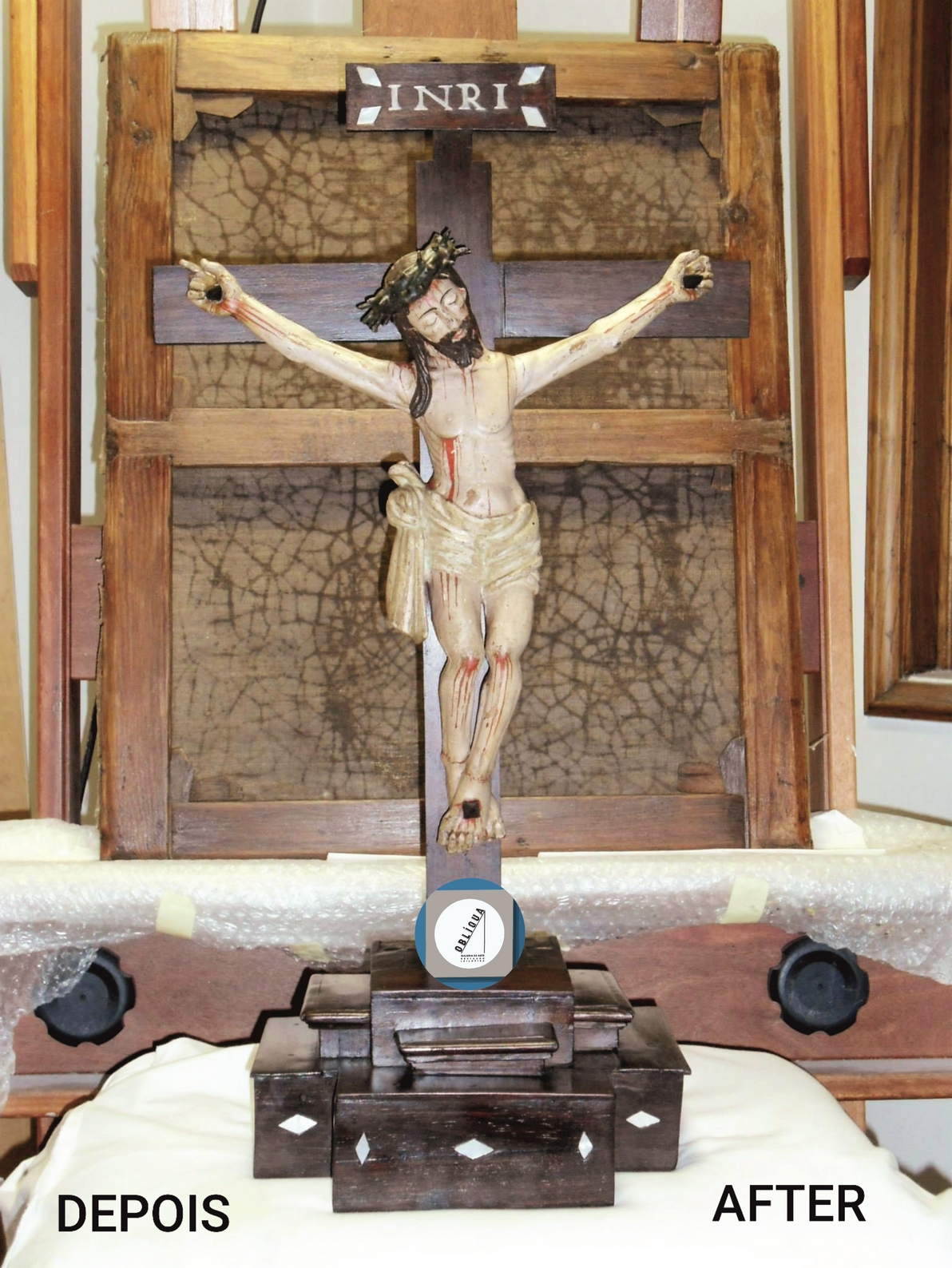 crucifixo em pau-santo com cristo policromado1.2B.jpg